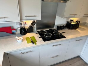 Apartment, 2 Bedrooms | Interior - Modern 2 Bedroom Apartment (Sittingbourne)