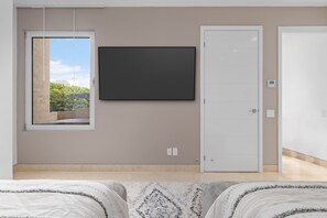2 habitaciones, tabla de planchar con plancha, wifi y ropa de cama