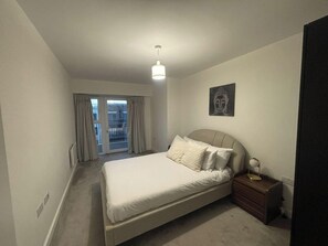 Apartment | 2 Schlafzimmer, Bügeleisen/Bügelbrett, kostenloses WLAN, Bettwäsche