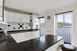 Mikrovågsugn, diskmaskin och brödrost