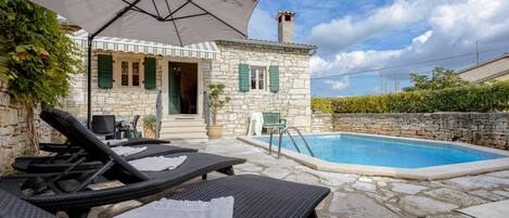 Villa | Pool | Indoor pool, outdoor pool