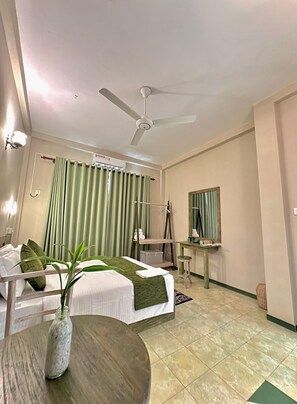 Executive Double Room, Pool View | Water view