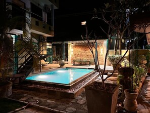 Habitación estándar doble, vistas a la piscina | Vistas al agua