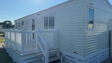 Cabin | Bahagian luar