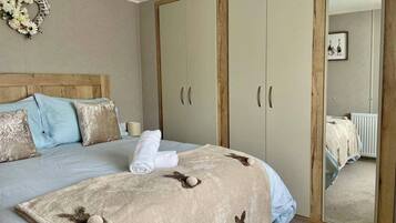 Cabin | 2 bedrooms, iron/ironing board, free WiFi, bed sheets