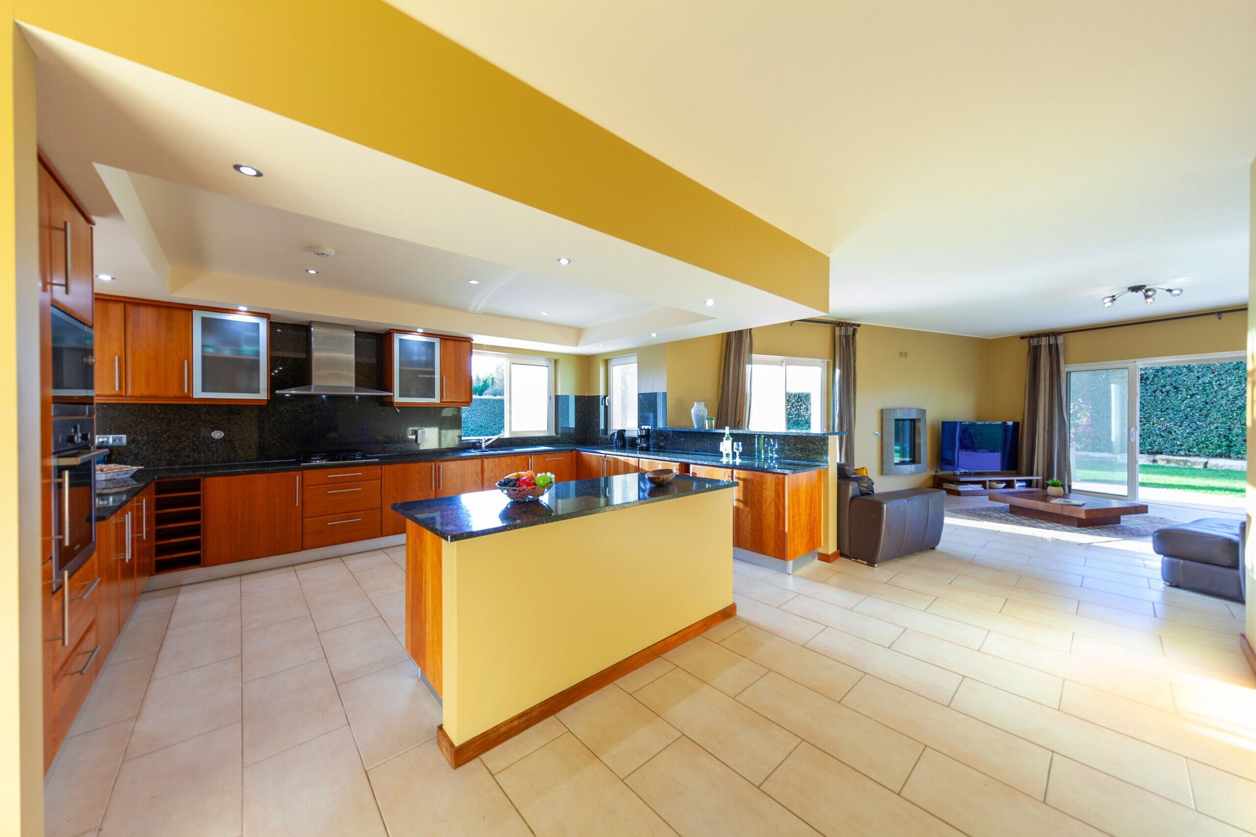 Microwave, dishwasher, coffee/tea maker, cookware/dishes/utensils