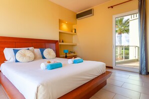 4 bedrooms, cots/infant beds, bed sheets - Villa Bliss (Lagoa)