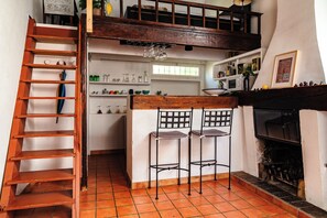 Interior - Le Cardinale - A Journey to Provence (Aix en Provence)