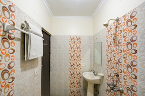 Chambre, 1 chambre, fumeurs, vue ville | Équipements de salle de bain