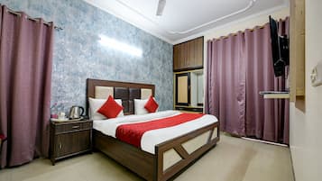 Room, 1 Bedroom, Smoking, City View | 1 bedroom, soundproofing