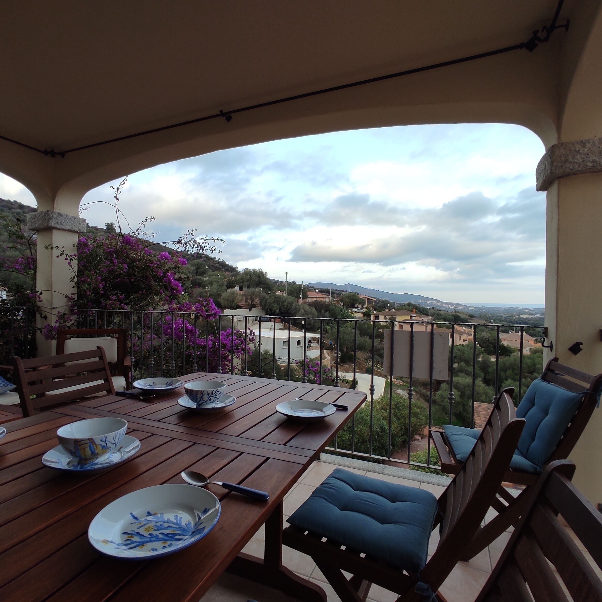 Appartamento, vista collina | Terrazza/patio