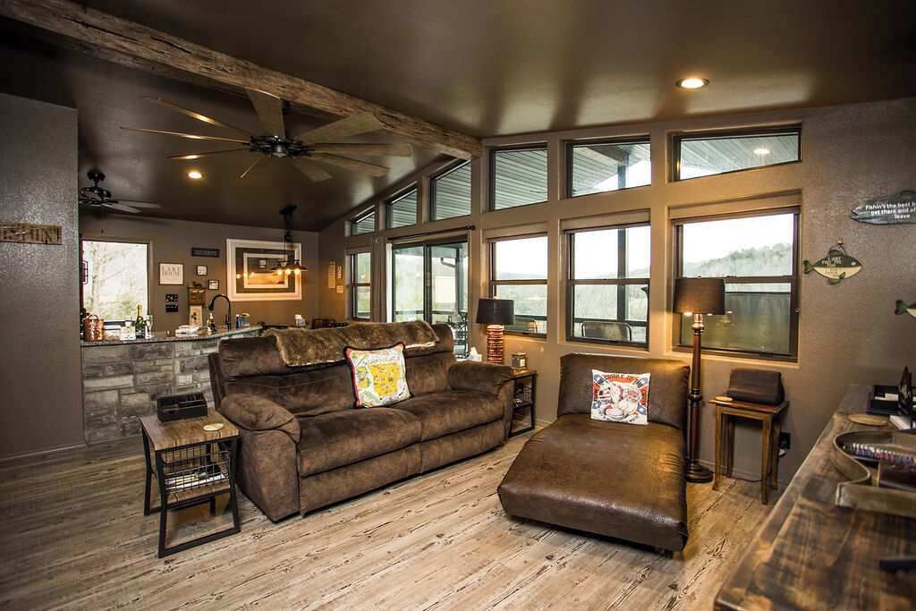 TV, fireplace, DVD player, offices