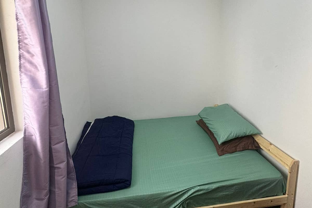 1 bedroom, in-room safe, blackout curtains, soundproofing