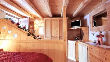 Kabin, balkon, pemandangan gunung | 2 kamar tidur, tempat tidur bayi gratis, Wi-Fi gratis, dan seprai linen