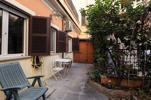 Exterior - Elegant apartment in Trastevere- Bolognese 45 (Rome)