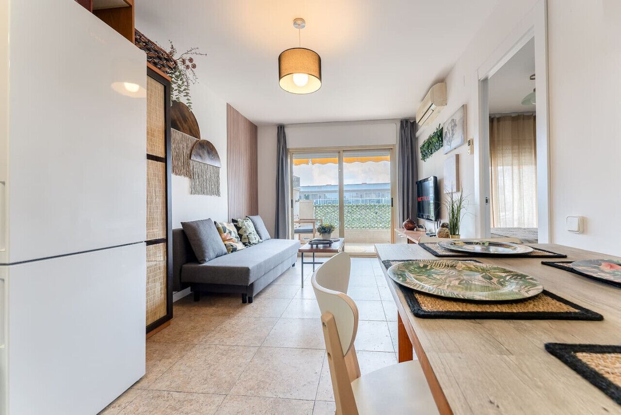 Fernseher, Tischtennisplatte