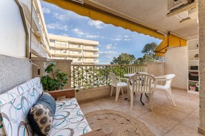 Outdoor dining - Honolulu (6pax) Cozy | Warm | Wifi | Parking | Parking (Salou)