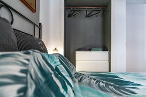 2 bedrooms, desk, iron/ironing board, travel cot