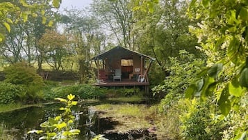 舒适帐篷房, 湖景, 花园 | 1 多间卧室、免费 WiFi