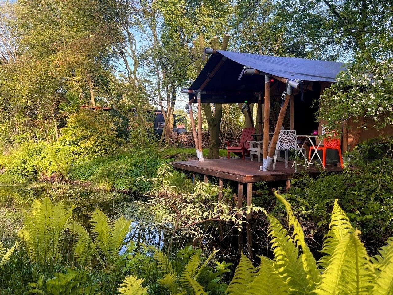 Lều tiện nghi đơn giản, quang cảnh hồ, khu vực vườn | 1 phòng ngủ, truy cập Internet không dây miễn phí 