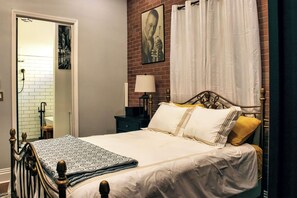 2 chambres, fer et planche Ă repasser, Wi-Fi, draps fournis