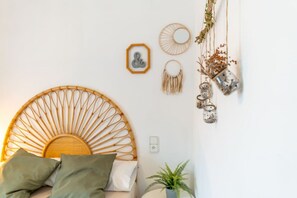 1 chambre, bureau, fer et planche à repasser, Wi-Fi
