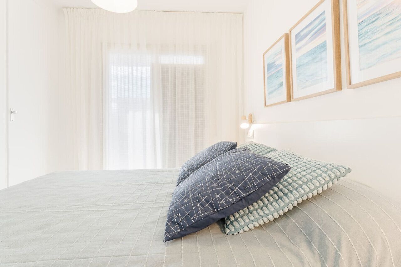 1 habitación, escritorio, tabla de planchar con plancha y wifi 