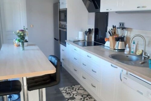 Chambre d'hôte in quiet subdivision near Le Mans and Bugatti racetrack