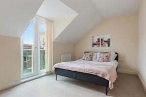 4 soverom, strykejern/-brett, wi-fi og sengetøy