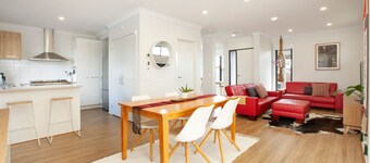 Northside Townhouse, Geelong