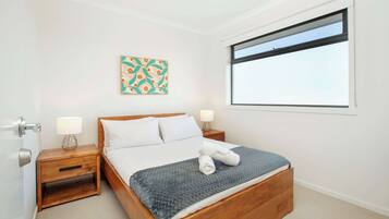 3 slaapkamers, een bureau, wifi, beddengoed