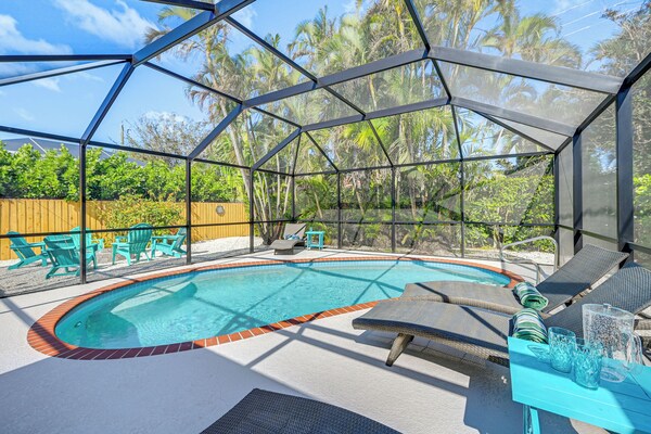 1 Mi To Beach: Naples Home W/ Pool & Fire Pit - Naples, FL