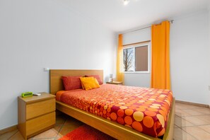 2 bedrooms, WiFi, bed sheets - Oceanfront two bedroom apartment in Fuseta (Fuseta)