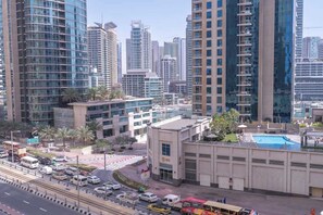 Exterior - Free housekeeping visits during your stay - StayShort - Phenomenal 3BR Apartment in JBR - Sleeps 6! (Dubai)