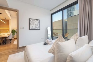 2 bedrooms, desk, iron/ironing board, WiFi