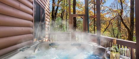 Outdoor spa tub