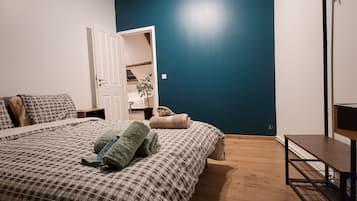 2 habitaciones, tabla de planchar con plancha, wifi y ropa de cama