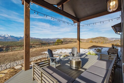 New Custom Home on 35 Acres - Amazing Mtn Views -15 Min to DGO - AC/Hot Tub