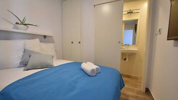 Apartment (One Bedroom Apartment) | 1 bedroom, cots/infant beds, free WiFi