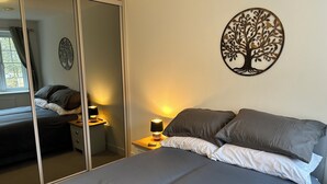 3 soverom, strykejern/-brett, wi-fi og sengetøy