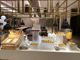 Desayuno todos los días (con cargo)