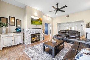 Smart-tv och eldstad