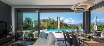 Villa Luxor With Heated Pool