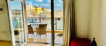 Central town, Large private rooftop ocean view - CasaLeiaF4