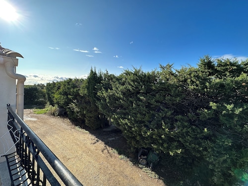 The luminous Bernis house