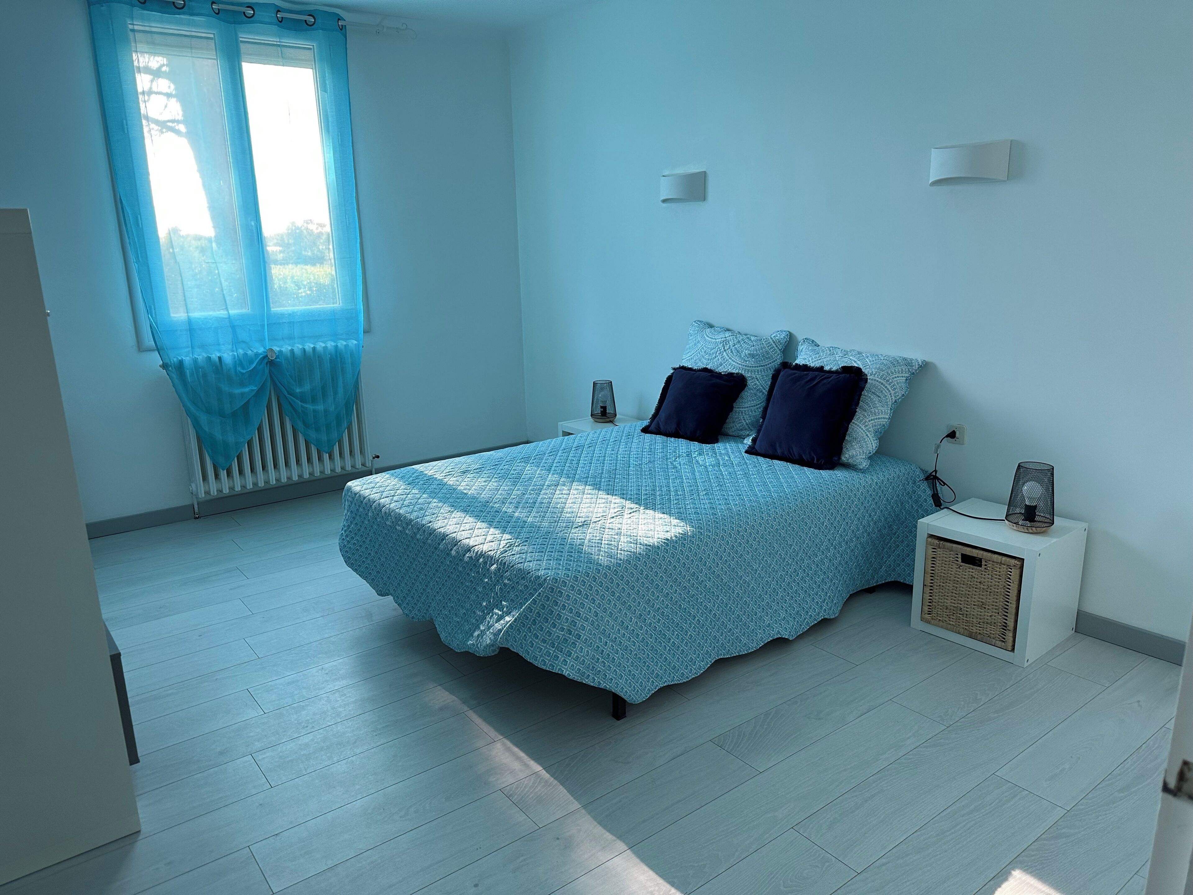 2 slaapkamers, een strijkplank/strijkijzer, wifi, beddengoed