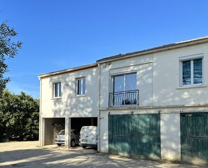Exterior - The luminous Bernis house (Bernis)