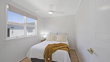 2 多间卧室、熨斗/熨衣板、免费 WiFi、床单