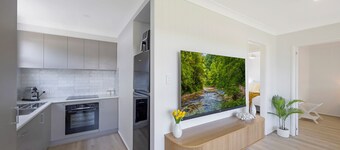 Frangipani Hideaway - Close to everything!