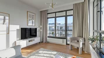 Superior Apartment | 1 bedroom, hypo-allergenic bedding, individually decorated
